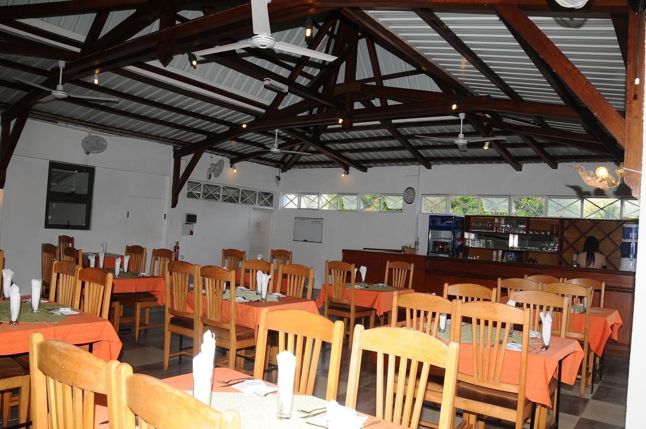 Le Flamboyant Hotel Port Mathurin Ngoại thất bức ảnh