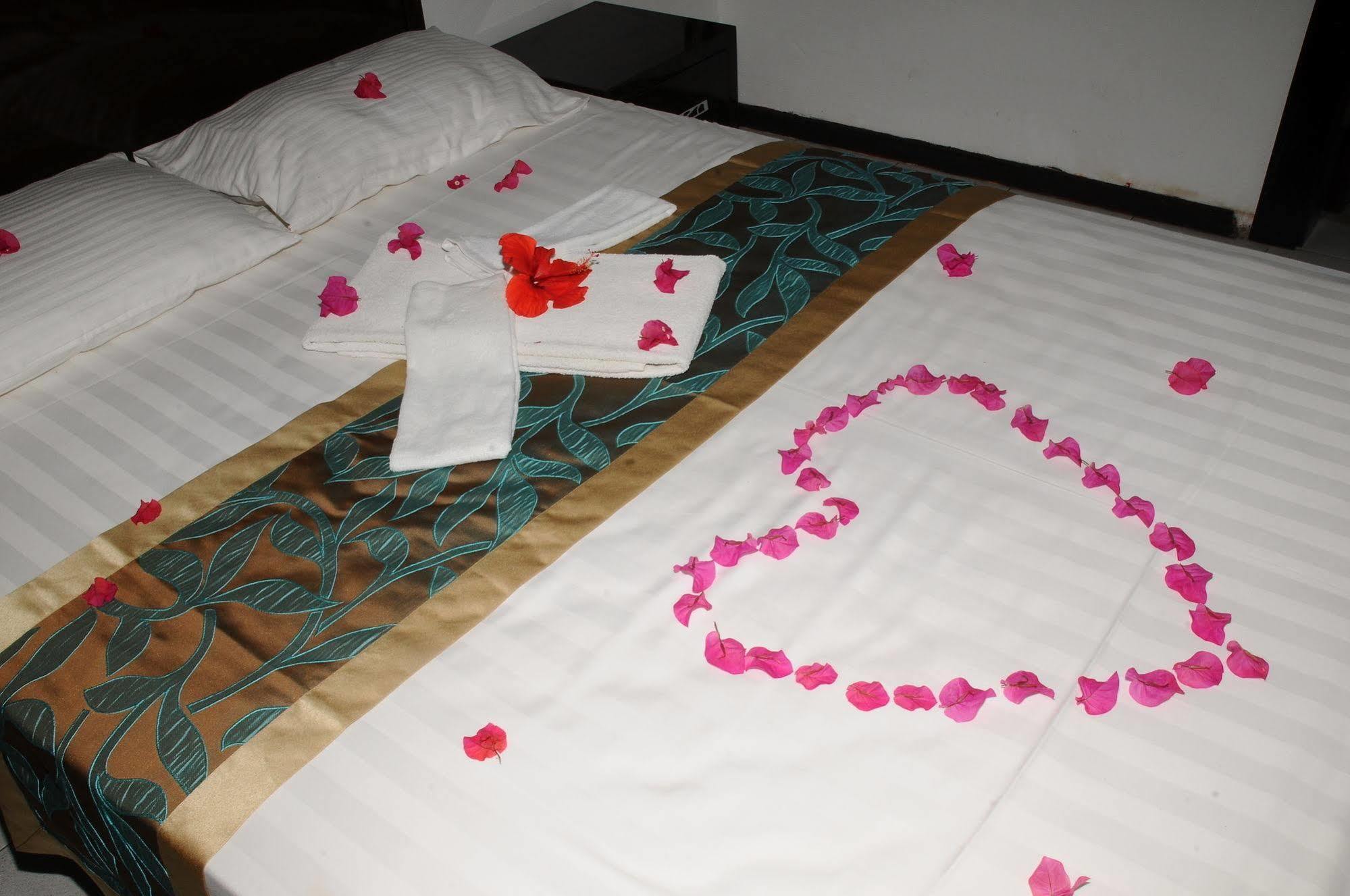 Le Flamboyant Hotel Port Mathurin Ngoại thất bức ảnh