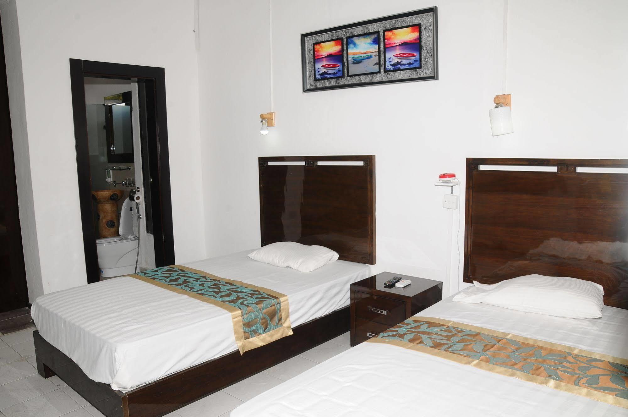 Le Flamboyant Hotel Port Mathurin Ngoại thất bức ảnh