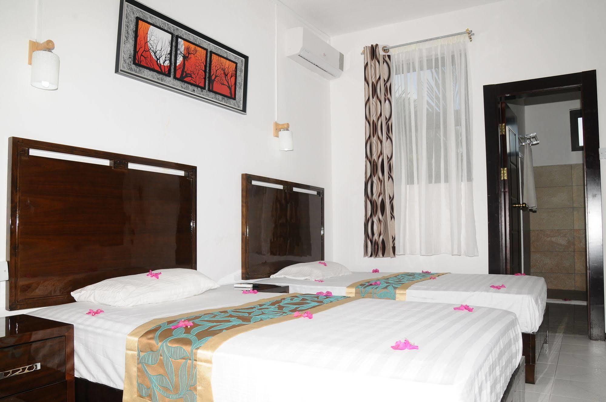 Le Flamboyant Hotel Port Mathurin Ngoại thất bức ảnh